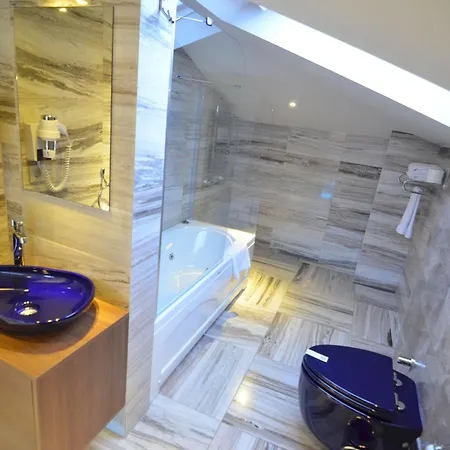 Selection Premium Hotel 4*